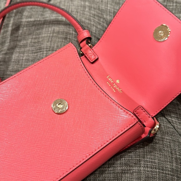 Kate Spade Staci Cellphone Crossbody Bag EUC - Picture 12 of 16